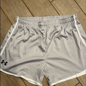Women’s XL Under Armour shorts